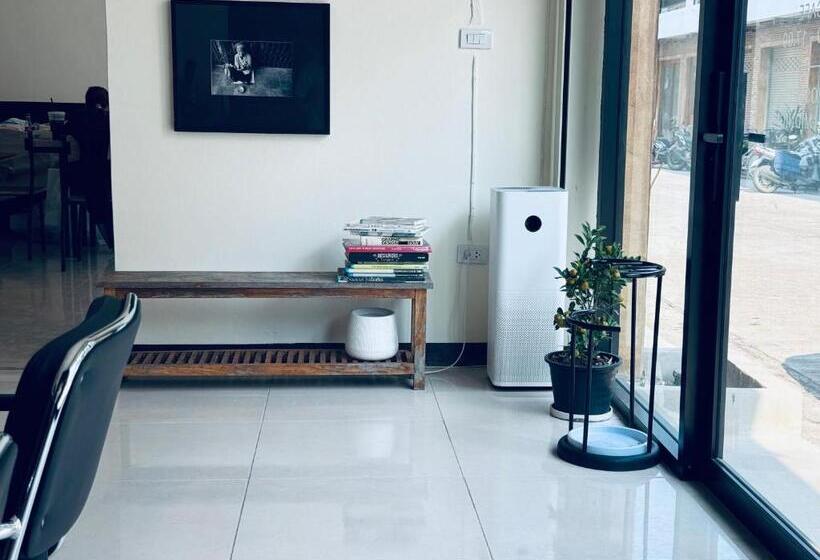 Timn Hostel Female Only