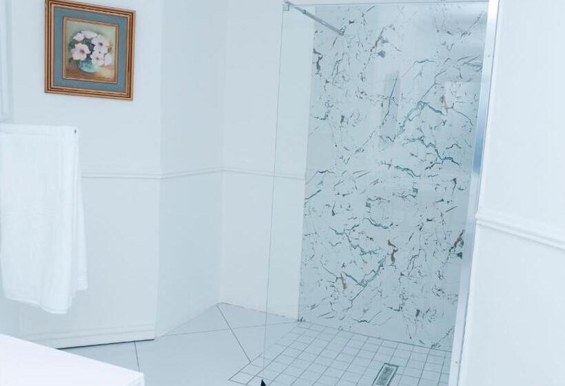 Bed and Breakfast 129_inharties