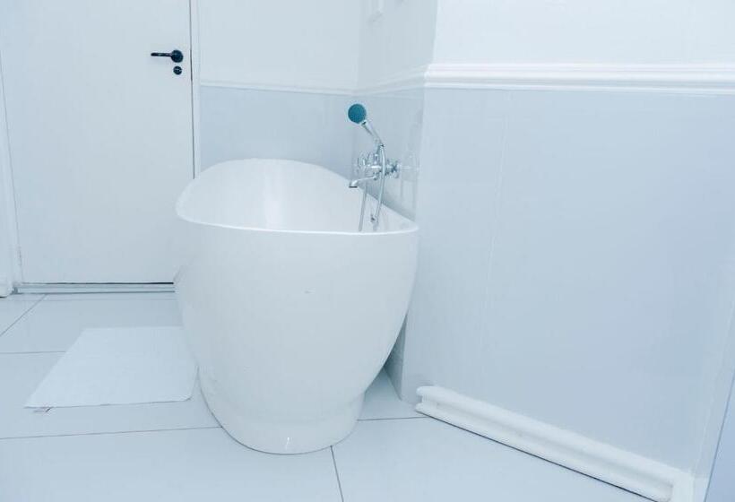 Bed and Breakfast 129_inharties