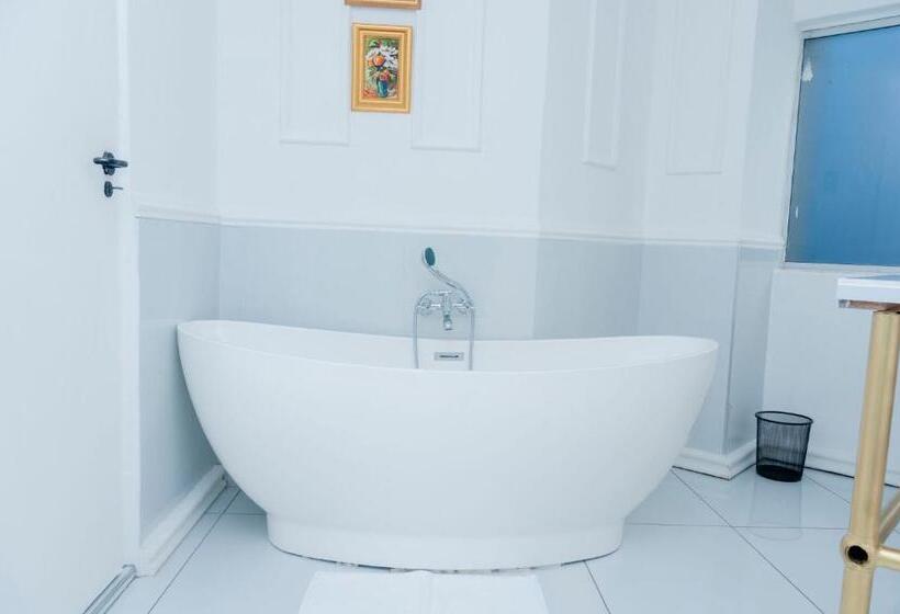 Bed and Breakfast 129_inharties