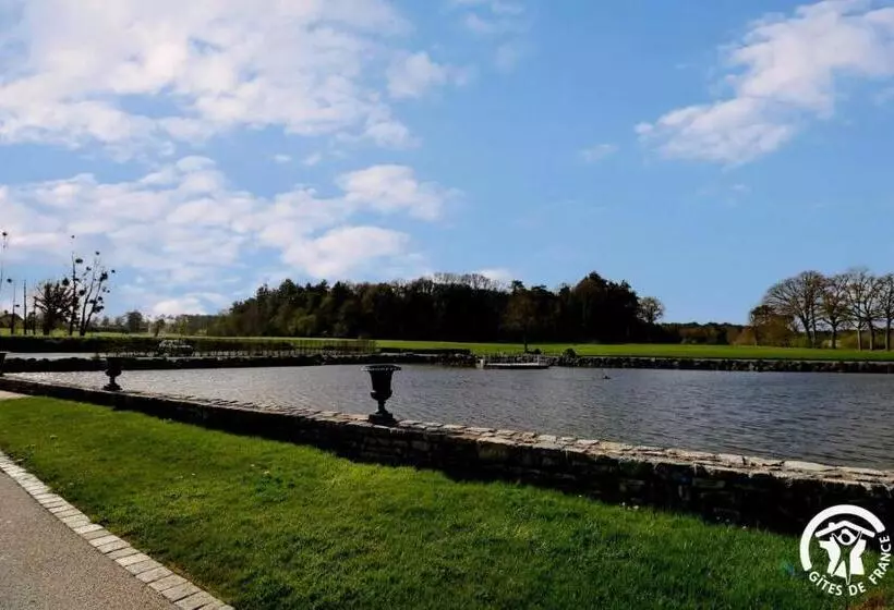 Aamiaismajoitus (B&B) Chateau De La Giraudais