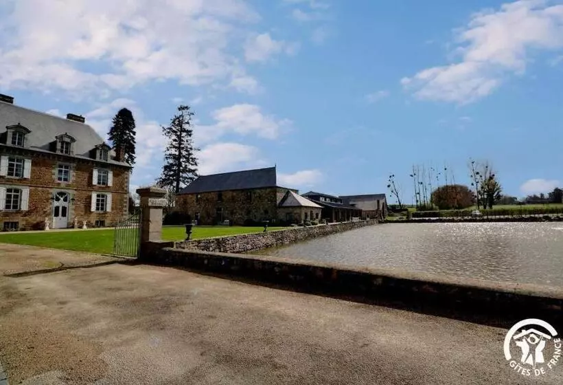 Aamiaismajoitus (B&B) Chateau De La Giraudais