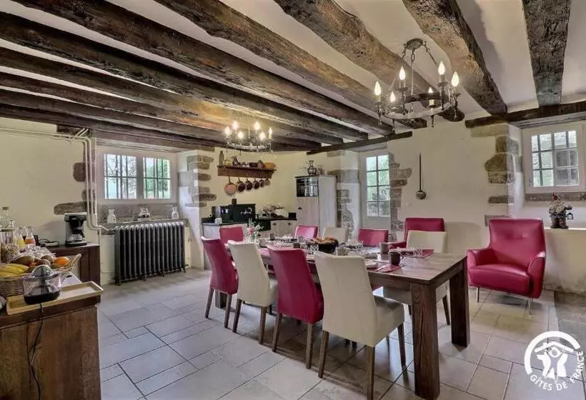 Aamiaismajoitus (B&B) Chateau De La Giraudais