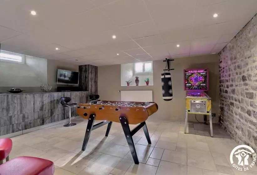 Aamiaismajoitus (B&B) Chateau De La Giraudais