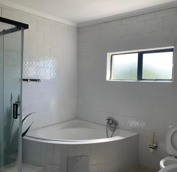 تختخواب و صبحانه Senatla Guest Inn