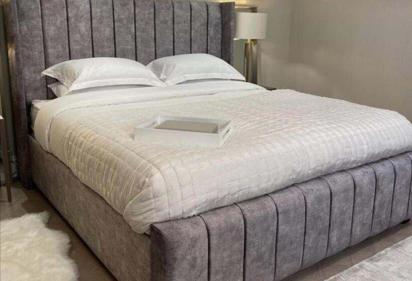 تختخواب و صبحانه Utulivu Palace