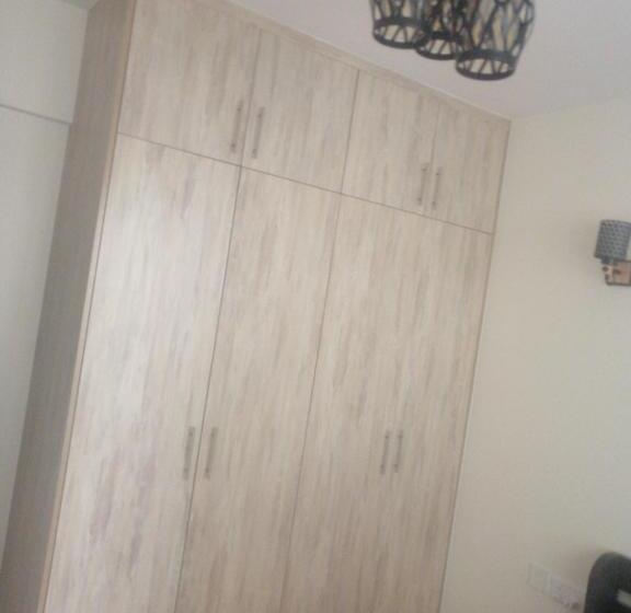 تختخواب و صبحانه Utulivu Palace