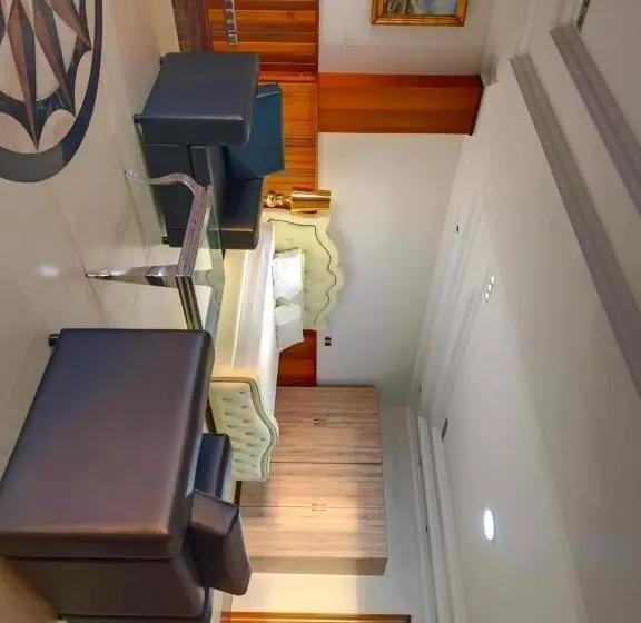 Burnas Beachside Residences   Apparts Hôtels