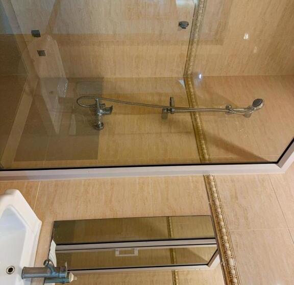 Burnas Beachside Residences Apparts Hôtels