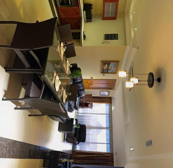 Burnas Beachside Residences Apparts Hôtels