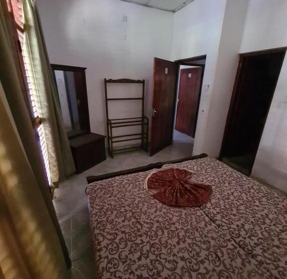 בית מלון כפרי Mihira Village