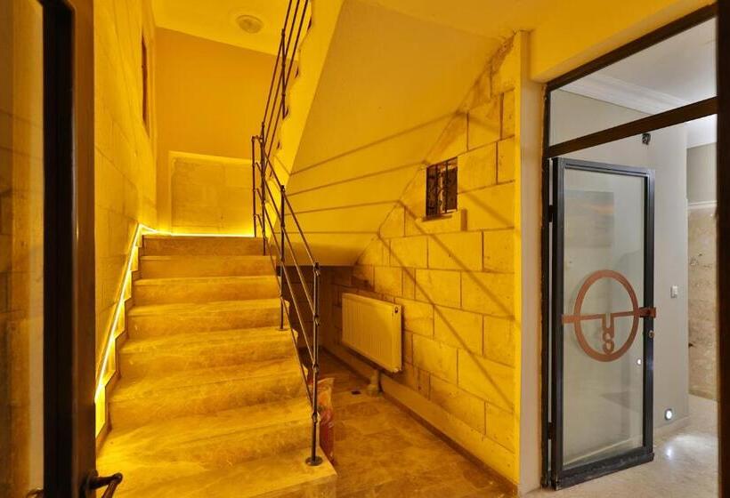 هتل Yellow Stone House