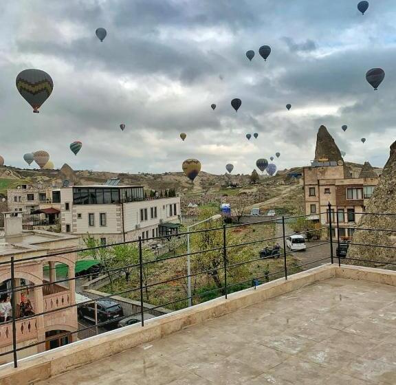 هتل Yellow Stone House