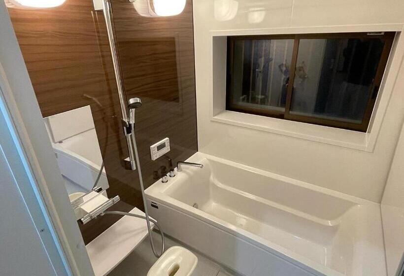 Pension (Hôtel basse catégorie) Anchor