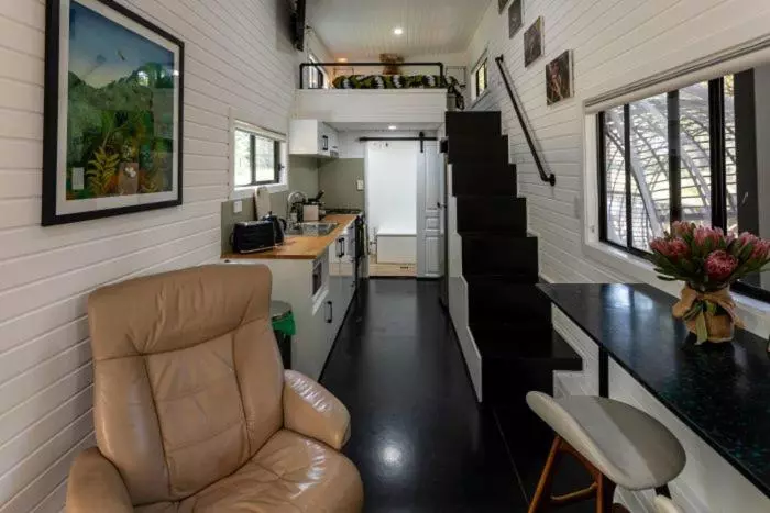 ペンション Frog Hollows