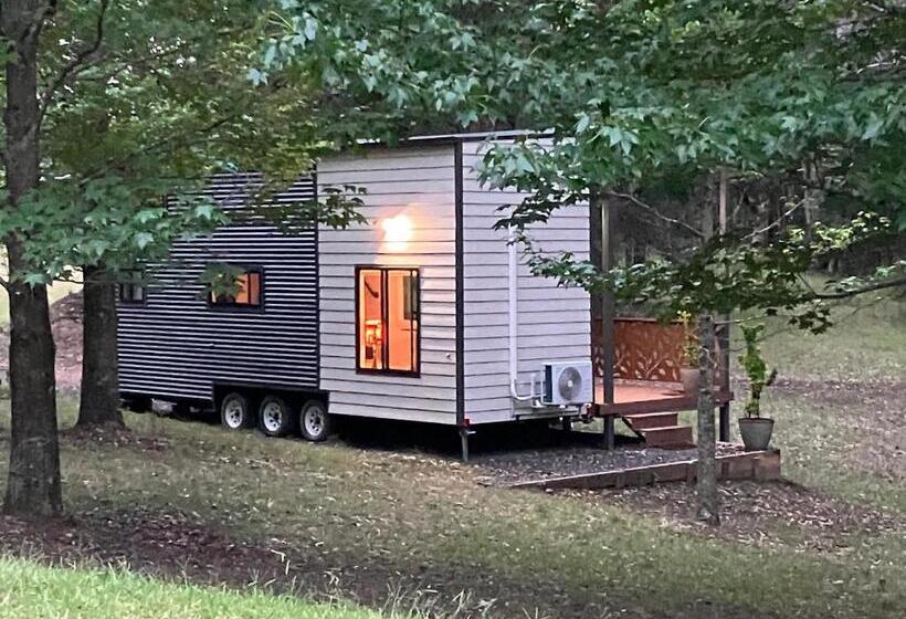 Пансион Frog Hollows