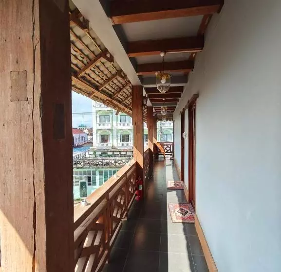 ペンション Vangvieng Pool House