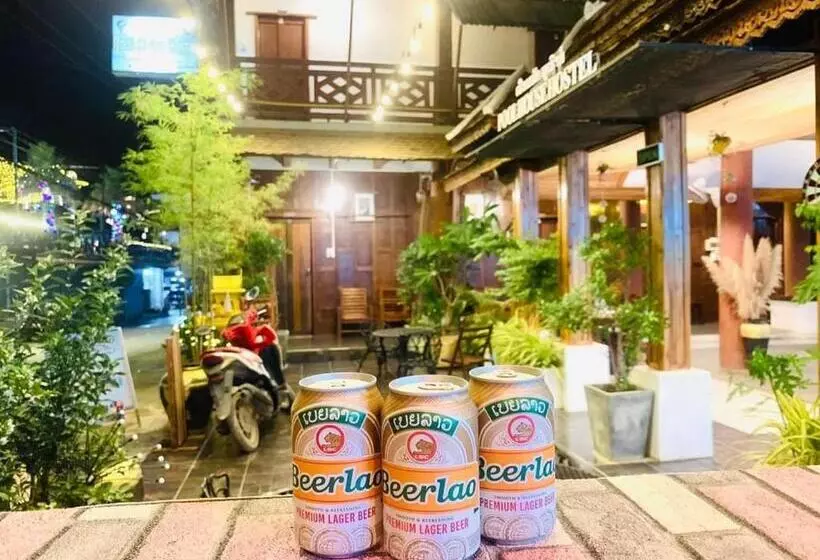 ペンション Vangvieng Pool House