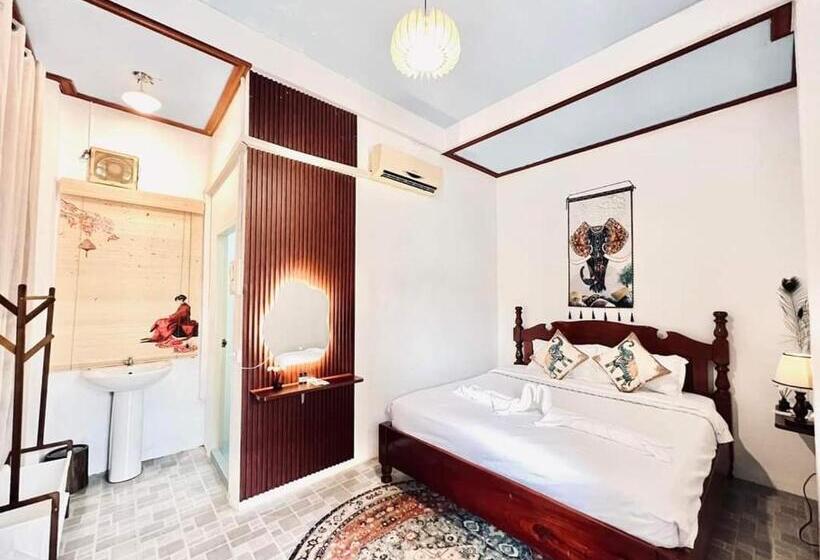 پانسیون Vangvieng Pool House