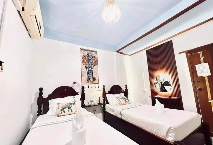 ペンション Vangvieng Pool House