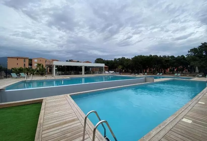 Appartement 2 Pièces Dans Une Résidence Hôtelière Les Hameaux De Saint Cyprien