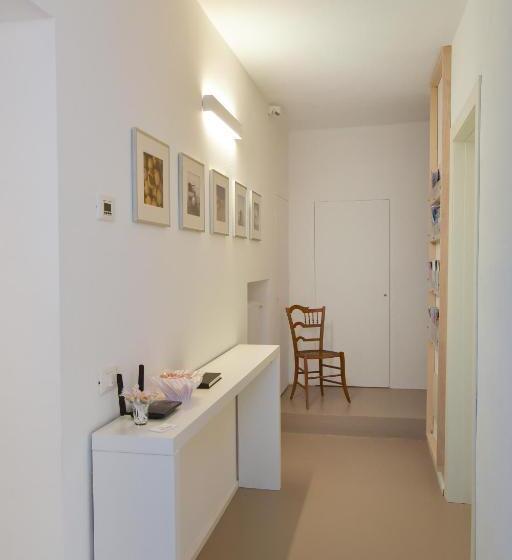 تختخواب و صبحانه Diecivasi