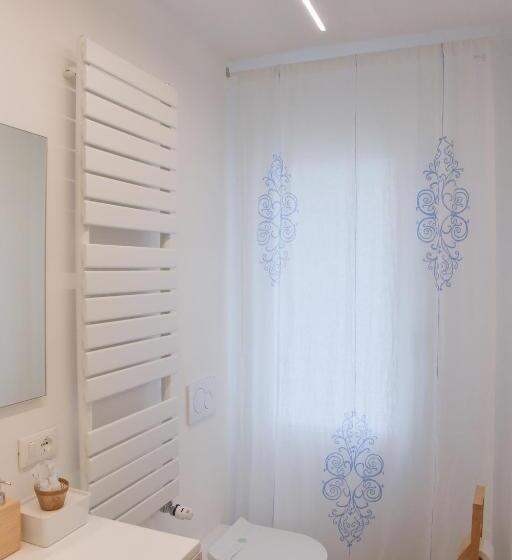 تختخواب و صبحانه Diecivasi