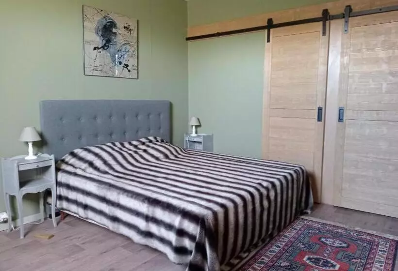 Aamiaismajoitus (B&B) L Aubriete