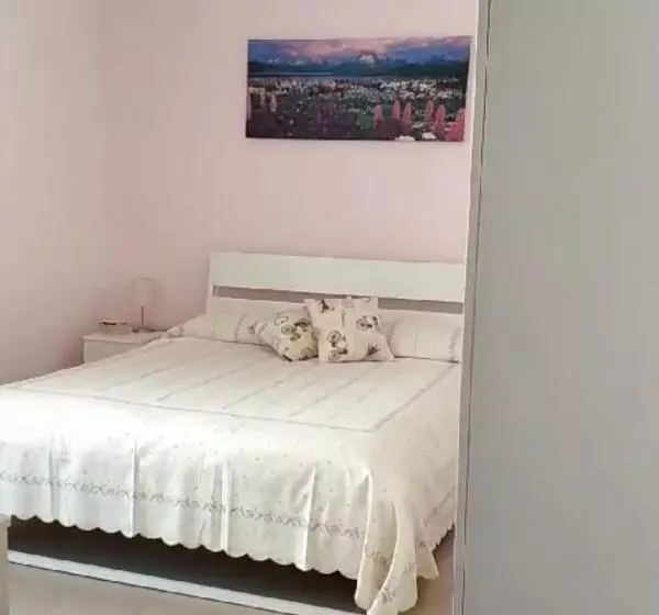 تختخواب و صبحانه Sicily O Clock Room