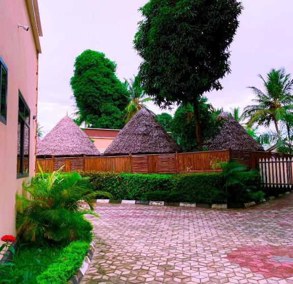 ホテル Family Ties