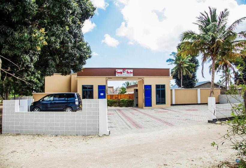 ホテル Family Ties