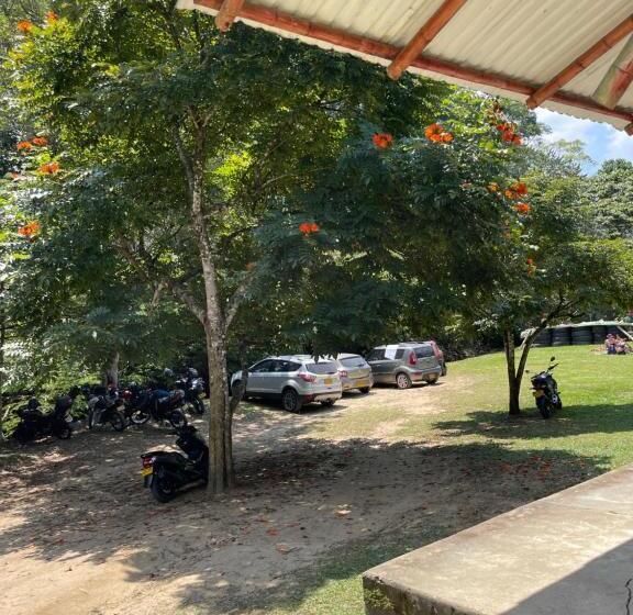 酒店 Rancho La Critalina