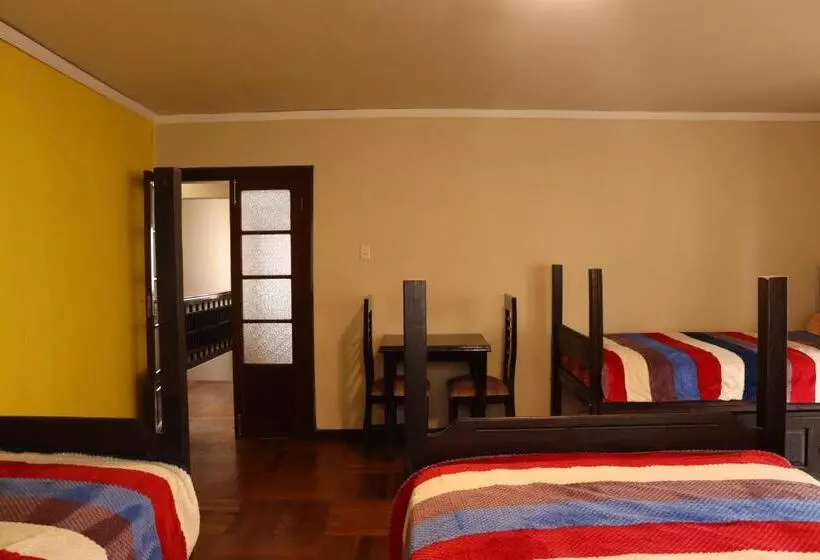 هتل Raven La Paz
