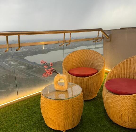 Hotel Spira Supernova