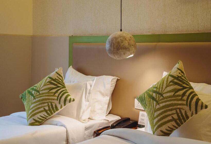 Отель The Manor House Rajpur Road