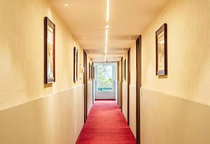 Hotelli The Manor House Rajpur Road