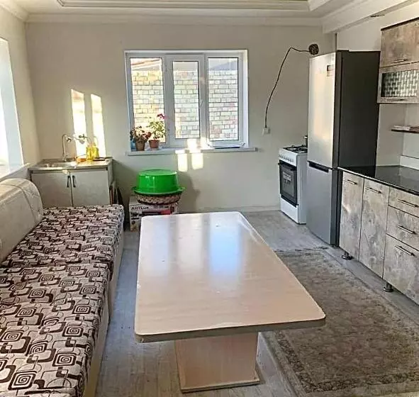 پانسیون Altan Hostel Osh