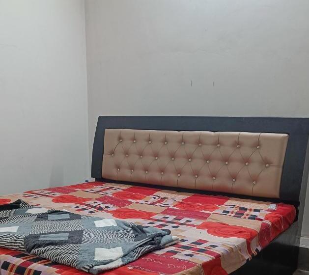 Pension (Hôtel basse catégorie) Keshav Narayan Home Stay