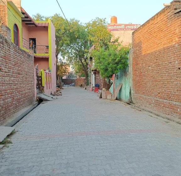 Pension (Hôtel basse catégorie) Keshav Narayan Home Stay