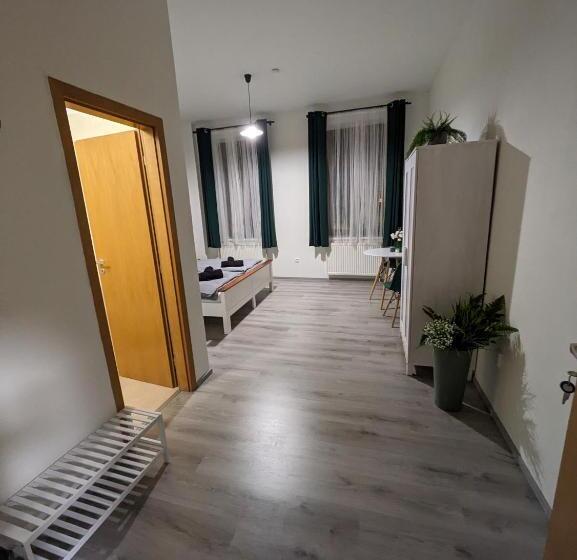 Panzió Penzion Grand Nymburk