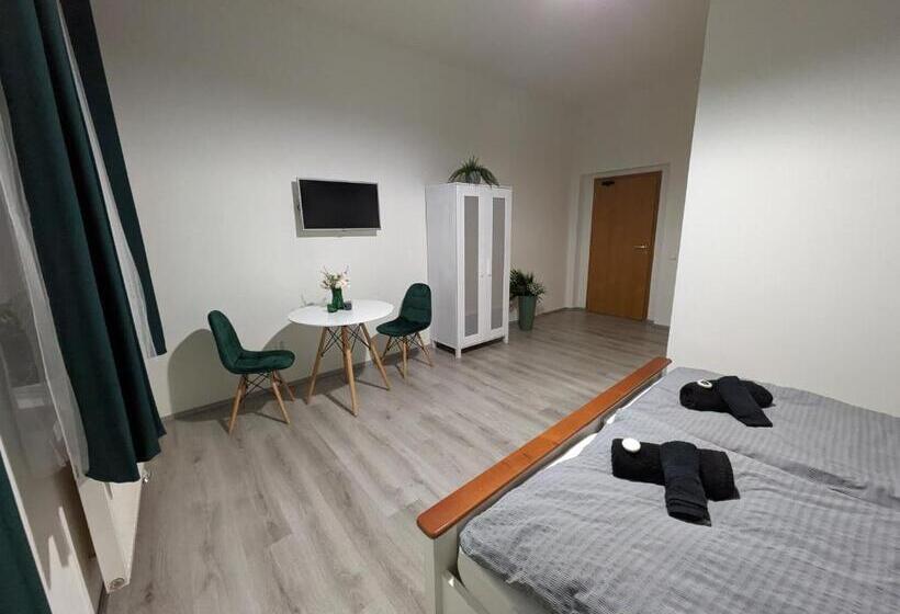 Panzió Penzion Grand Nymburk