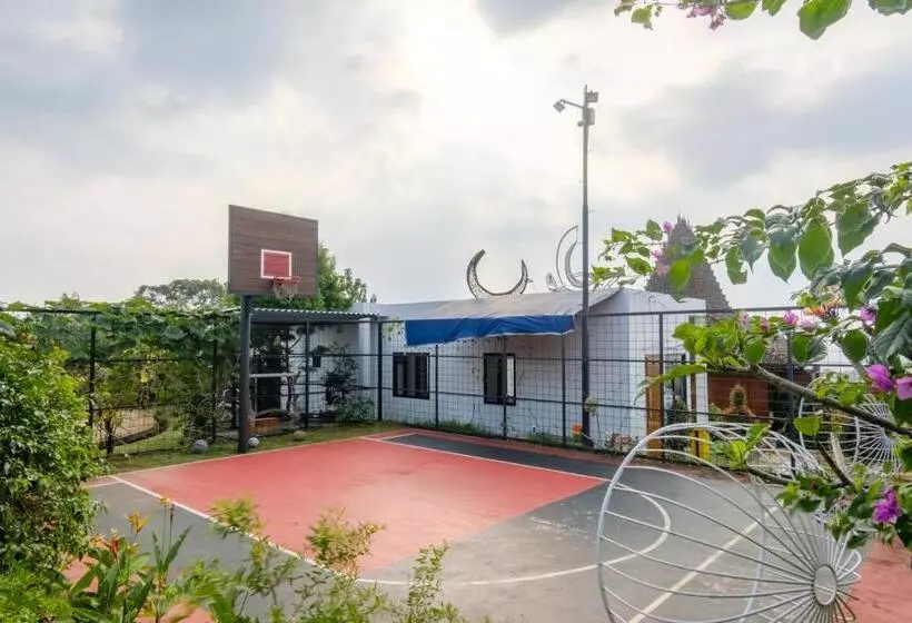 Majatalo Twospaces Living At Deros Resort & Cafe, Bogor