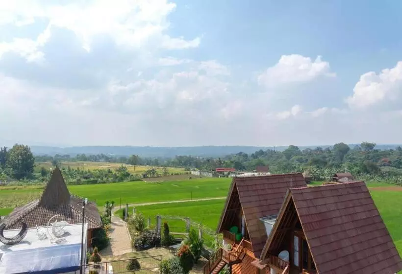 Majatalo Twospaces Living At Deros Resort & Cafe, Bogor