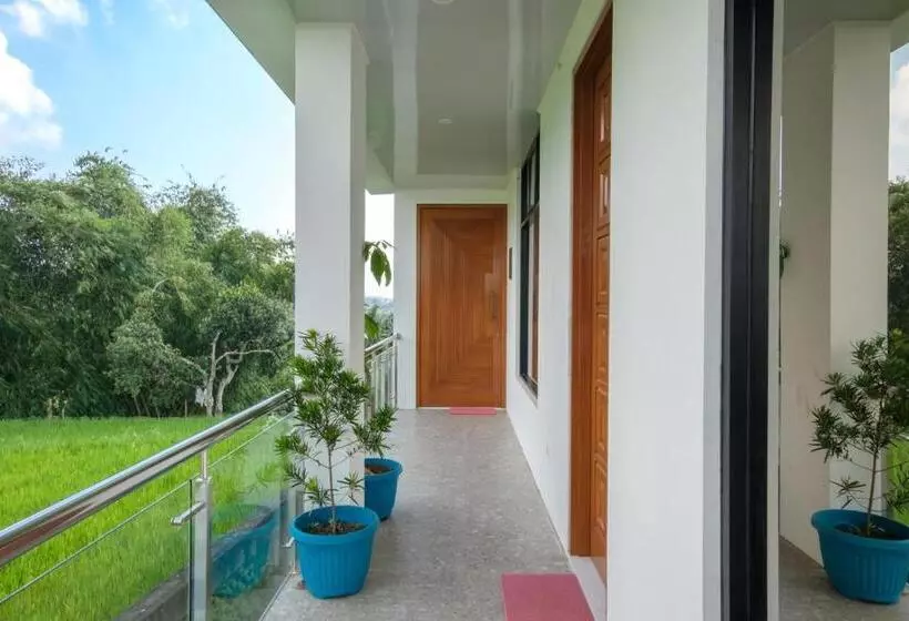 Majatalo Twospaces Living At Deros Resort & Cafe, Bogor