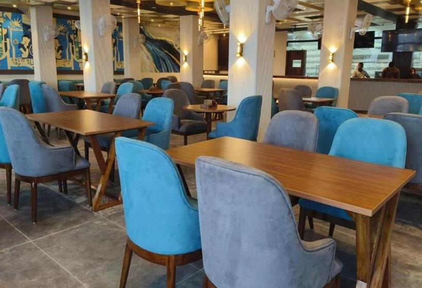 Aatithyam Hotel Varanasi