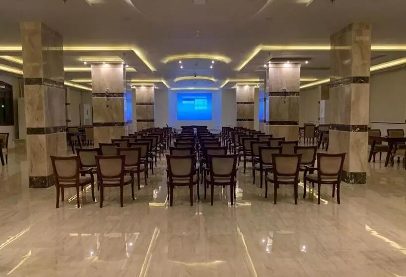 Badr Hotel & Resort El Kharga