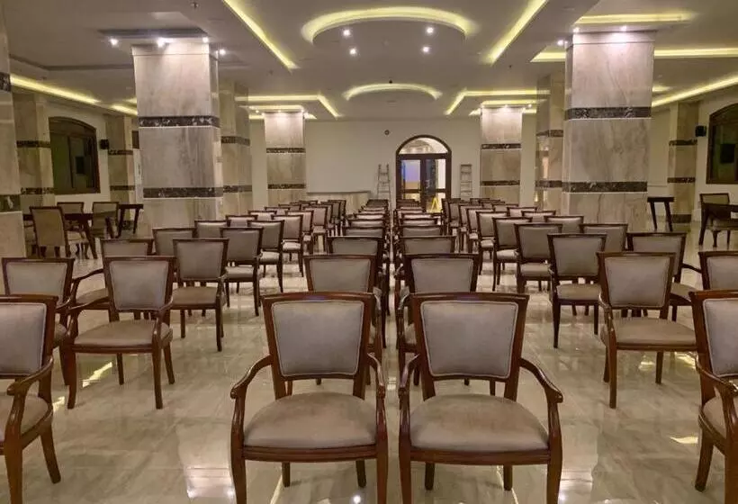 Badr Hotel & Resort El Kharga