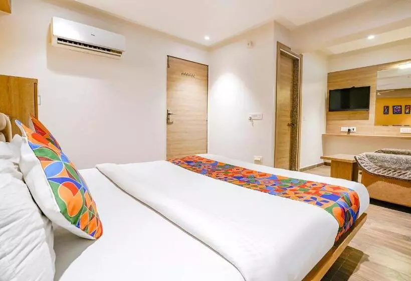 Fabhotel Kingsway