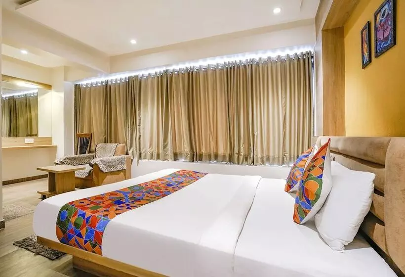 Fabhotel Kingsway