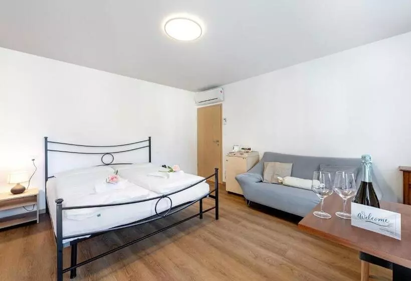 ホテル Casa Al Torchio 1,2,3 And 4   Happy Rentals
